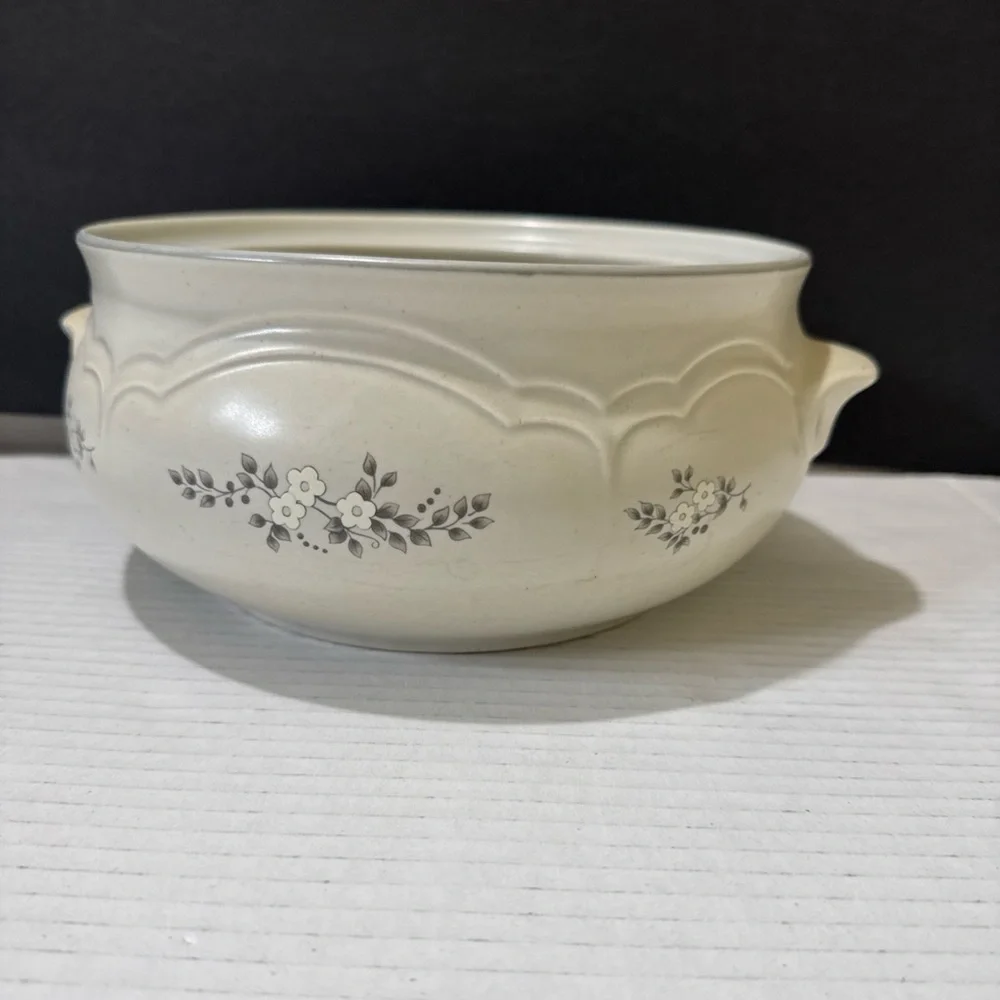 PFALTZGRAFF Vintage Casserole Dish Ivory Stoneware 8” Pot Oven & Microwave Safe
